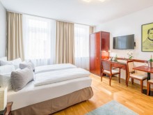 Auf Ihr Kommen freut sich Familie Rosenberg und das Team